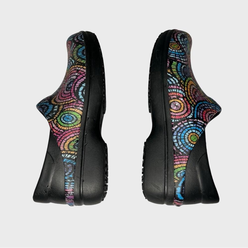 Crocs Neria Pro Graphic Clogs Slip Resistant Size 8 Rainbow Casual Comfort - Picture 9 of 16